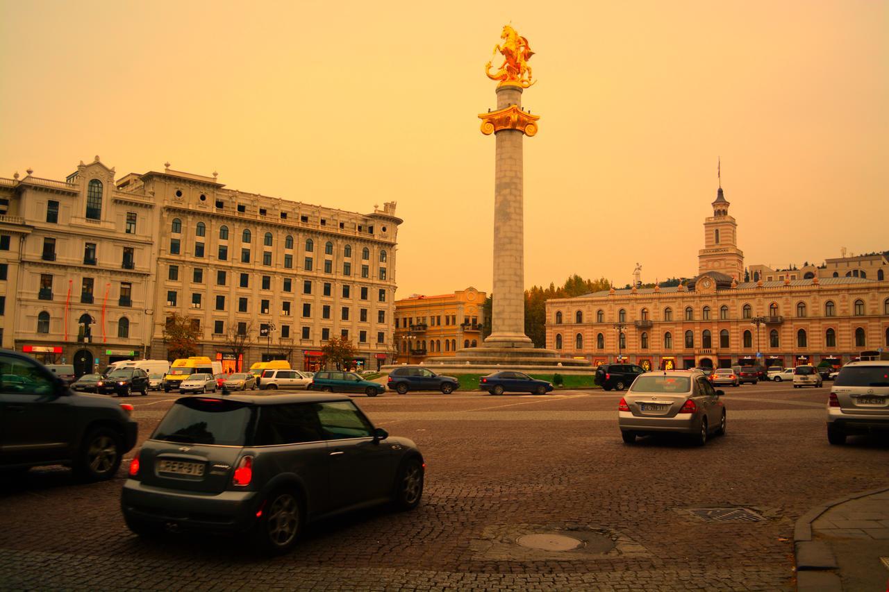 All Seasons Hotel On Freedom Square 第比利斯 外观 照片